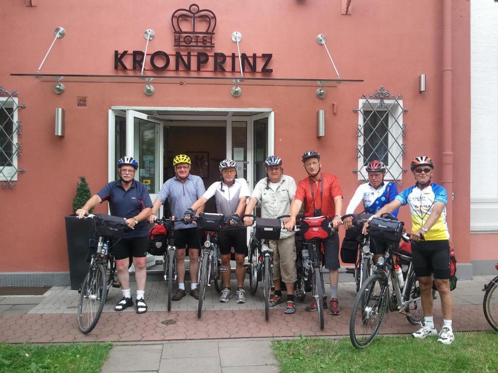 Hotel Kronprinz Garni มินเดิน ภายนอก รูปภาพ