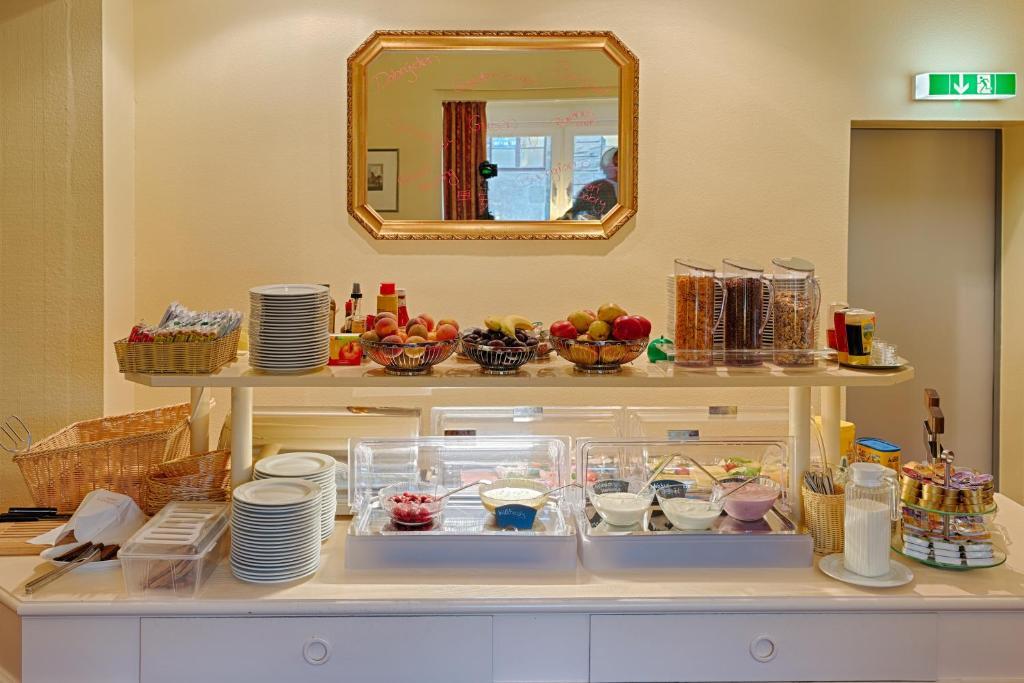 Hotel Kronprinz Garni มินเดิน ภายนอก รูปภาพ